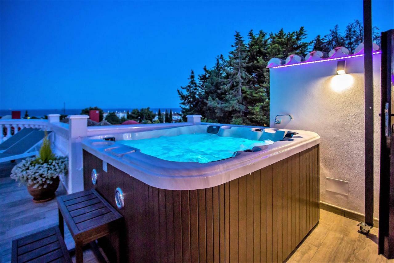 Luxury Villa With Swimming Pool And Jacuzzi Marbellac Extérieur photo